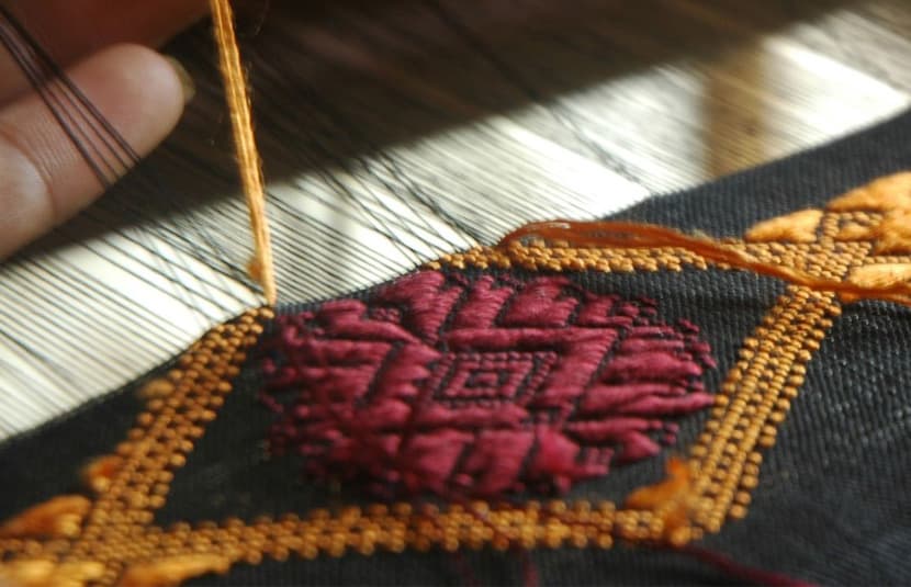 پارچه‌ های دستباف ایرانی و ویژگی‌ های آن‌ ها